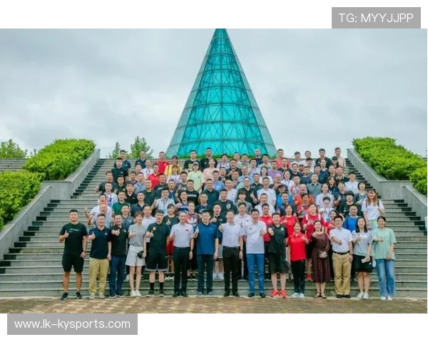 世界篮球联赛在推广中注重基层教练资格认证与继续教育体系建设